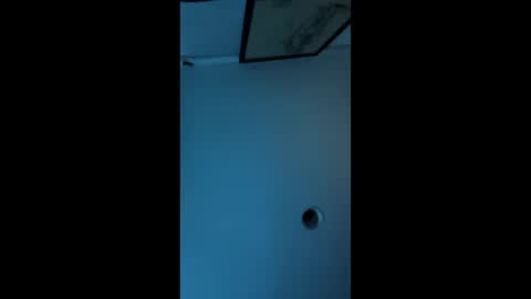 Snapshot of bgiamba21 chatting on 12-18-25, 07:47 bgiamba21 online show from 12-18-25, 07:47