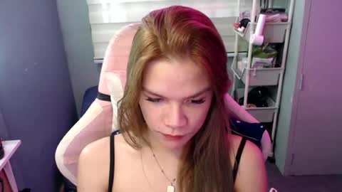 Snapshot of bheefuck52 chatting on 06-24-26, 04:33 bhee52 online show from 06-24-26, 04:33
