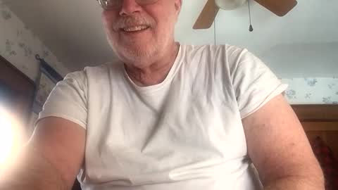 bhsurfer3 online show from 02-14-25, 02:02