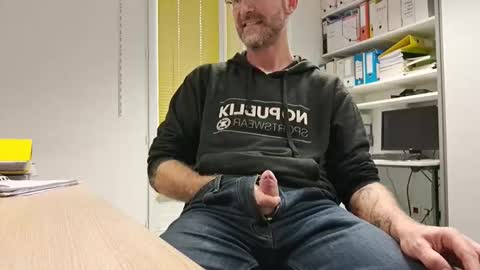 My name is David and if you like public exhibitions you wont be disappointed with me LoL - My favorite vibes is 44  online show from 11-12-25, 04:07