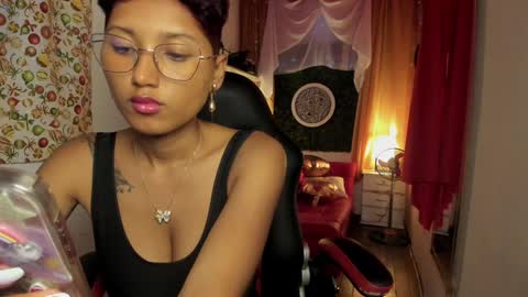 bianca and maxwell online show from 12-19-24, 01:07