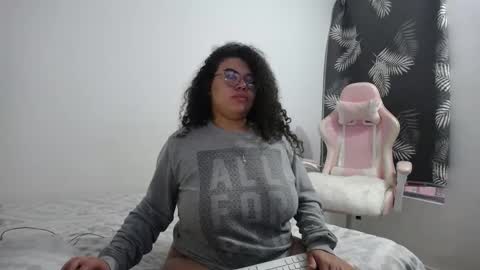 Snapshot of bianca_boobs chatting on 01-25-25, 11:13 Bianca Tuesday to Sunday from 2am to 6am UTC-5 online show from 01-25-25, 11:13