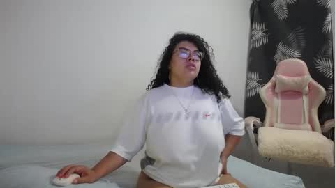 Snapshot of bianca_boobs chatting on 10-15-25, 09:20 Bianca Tuesday to Sunday from 2am to 6am UTC-5 online show from 10-15-25, 09:20