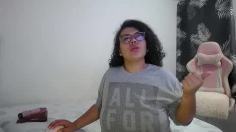 Bianca Tuesday to Sunday from 2am to 6am UTC-5 online show from 12-20-25, 09:27