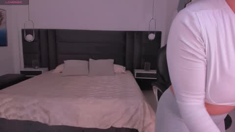 Bianca Pierce online show from 11-09-25, 12:14