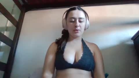 Snapshot of biancaxxx5 chatting on 10-13-25, 05:57 biancaxxx5 online show from 10-13-25, 05:57