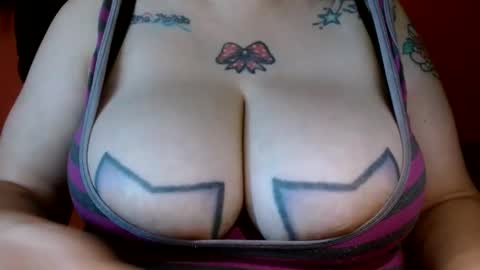 bianca online show from 10-31-25, 02:29