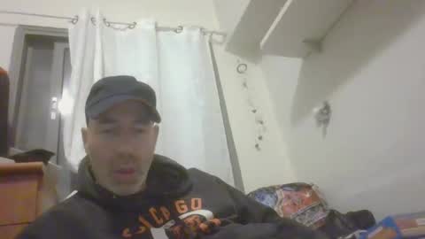 Snapshot of bibo999__ chatting on 11-18-25, 06:45 bibo999__ online show from 11-18-25, 06:45