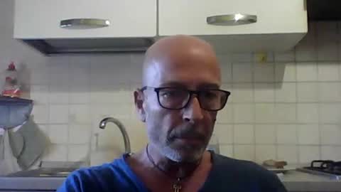 Snapshot of big23italy chatting on 09-19-25, 09:32 big23italy online show from 09-19-25, 09:32