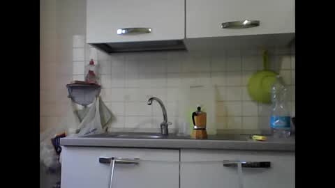 Snapshot of big23italy chatting on 09-27-25, 10:09 big23italy online show from 09-27-25, 10:09