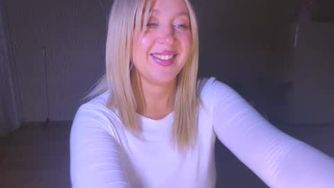 Eva online show from 12-16-25, 02:27