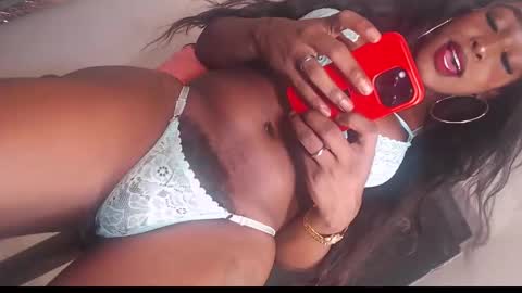 Snapshot of big_goddess_black chatting on 02-13-25, 08:13 dashiell online show from 02-13-25, 08:13