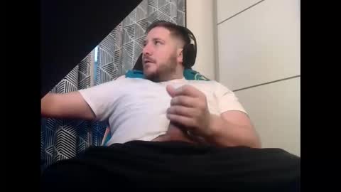 Snapshot of big_sele chatting on 02-14-26, 07:05 bigbroly88 online show from 02-14-26, 07:05