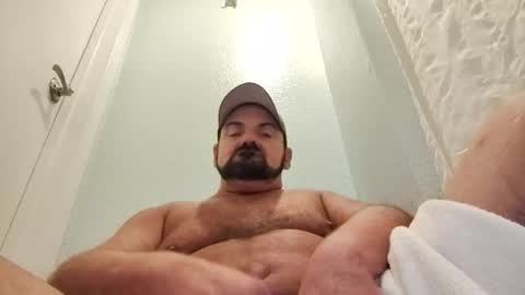 big_thick_bearded_daddy online show from 10-30-25, 02:46