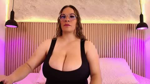 Tell me Sophia  online show from 10-15-25, 04:51