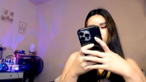 Mia online show from 12-17-24, 09:28