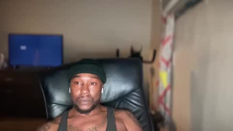 Snapshot of bigbackwoodcali chatting on 02-17-25, 08:30 bigbackwoodcali online show from 02-17-25, 08:30