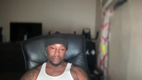 Snapshot of bigbackwoodcali chatting on 02-19-25, 08:31 bigbackwoodcali online show from 02-19-25, 08:31