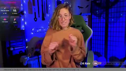 Snapshot of bigbearandbunny chatting on 12-28-24, 01:29 bigbearandbunny online show from 12-28-24, 01:29