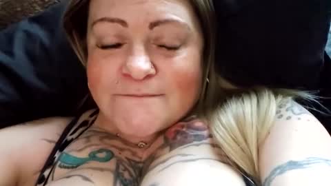 Tiffany online show from 03-09-25, 12:21