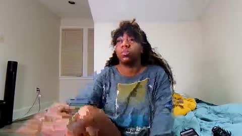 Snapshot of bigboobs_bouncin chatting on 01-06-26, 01:09 Ashley online show from 01-06-26, 01:09