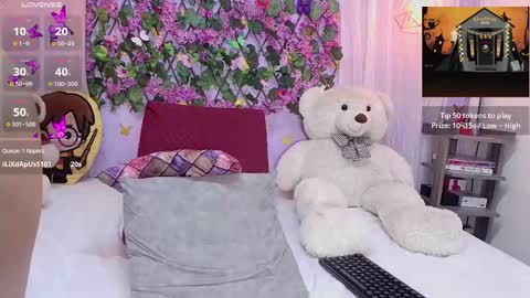 Snapshot of bigboobsrose chatting on 11-04-25, 10:42 Rose online show from 11-04-25, 10:42