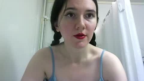 Isabella online show from 10-08-25, 08:28