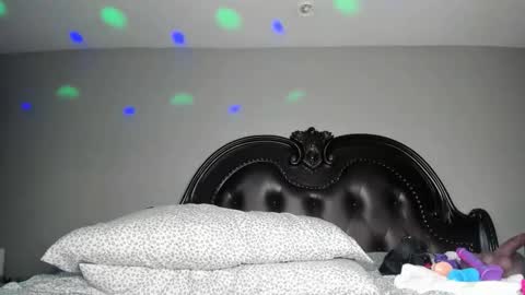 bigbuttsarena online show from 12-16-25, 05:29