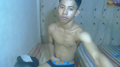 Snapshot of bigcockyummysex chatting on 10-31-25, 04:02 bigcockyummysex online show from 10-31-25, 04:02