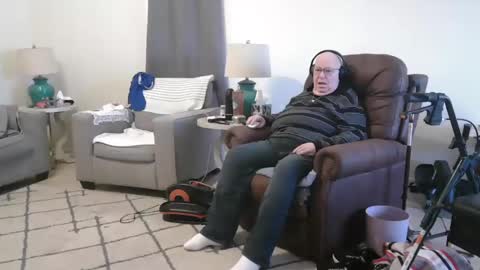 Craig online show from 03-11-25, 02:51