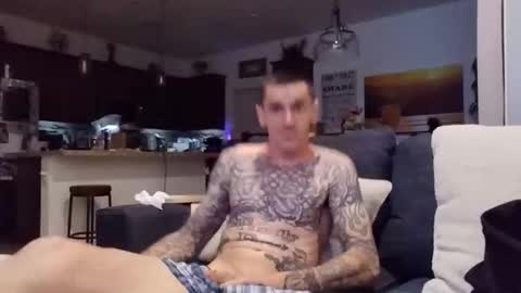 Snapshot of bigdickcumslikeariver chatting on 01-07-26, 01:35 Can you make me cum online show from 01-07-26, 01:35