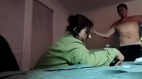 Snapshot of bigdickdaddy7201979564868 chatting on 09-17-25, 07:32 bigdickdaddy7201979564868 online show from 09-17-25, 07:32