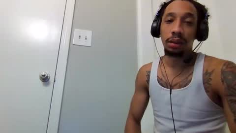 Snapshot of bigdickmarixxx chatting on 10-21-25, 09:21 bigdickmarixxx online show from 10-21-25, 09:21