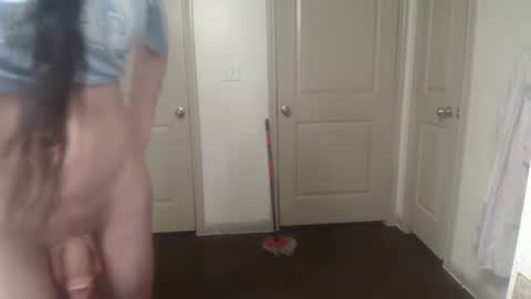 Snapshot of bigdicktrannynicole chatting on 02-18-25, 08:05 bigdicktrannynicole online show from 02-18-25, 08:05