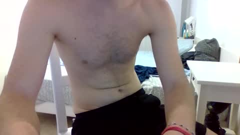 Snapshot of biggbaguette1 chatting on 09-10-25, 03:34 biggbaguette1 online show from 09-10-25, 03:34