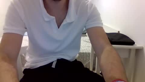 Snapshot of biggbaguette1 chatting on 09-29-25, 04:34 biggbaguette1 online show from 09-29-25, 04:34