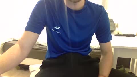 Snapshot of biggbaguette1 chatting on 12-05-25, 04:58 biggbaguette1 online show from 12-05-25, 04:58