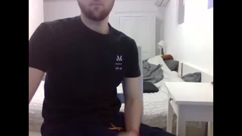 Snapshot of biggbaguette1 chatting on 02-11-26, 11:37 biggbaguette1 online show from 02-11-26, 11:37