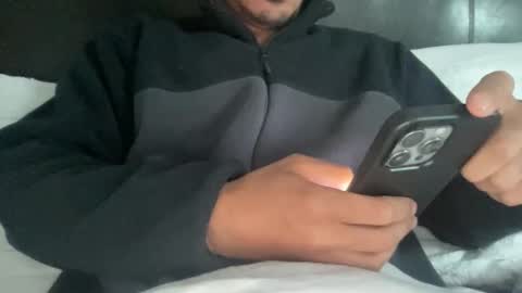 Snapshot of biggbrown12 chatting on 05-08-26, 08:19 bigbrown online show from 05-08-26, 08:19