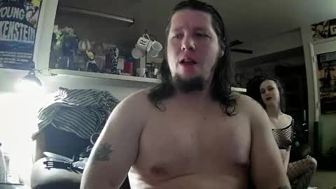 biggerisbetter21 online show from 12-18-24, 07:04