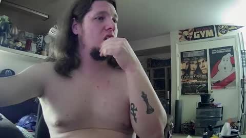 biggerisbetter21 online show from 02-03-25, 01:40