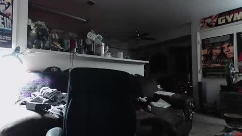 biggerisbetter21 online show from 10-02-25, 07:59