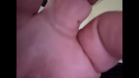 Snapshot of bigguunn chatting on 10-25-25, 04:46 bigguunn online show from 10-25-25, 04:46