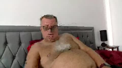 Snapshot of bigguy2014 chatting on 08-05-26, 10:29 bigguy2014 online show from 08-05-26, 10:29