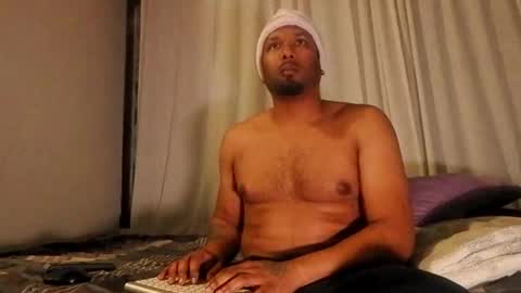 Snapshot of bighardcock989 chatting on 12-25-24, 07:57 bighardcock989 online show from 12-25-24, 07:57