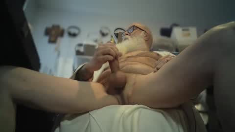 bigjeff01 online show from 11-06-25, 01:12