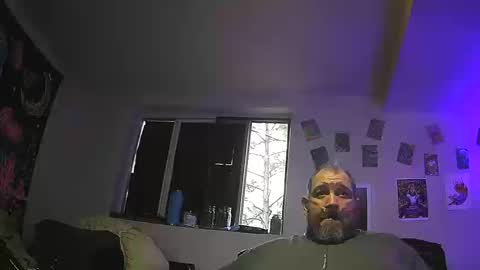 Snapshot of bigman42of0rlife chatting on 10-10-25, 11:37 bigman42of0rlife online show from 10-10-25, 11:37