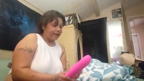 the Mini mami online show from 02-06-25, 03:52