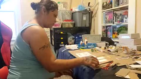 the Mini mami online show from 02-08-25, 06:55