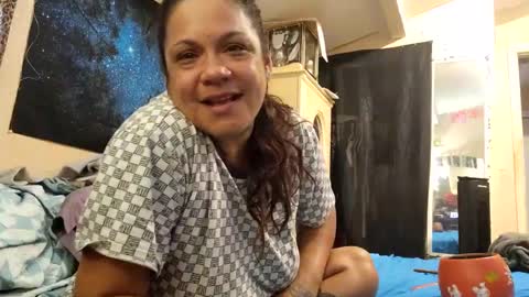 the Mini mami online show from 03-04-25, 05:56